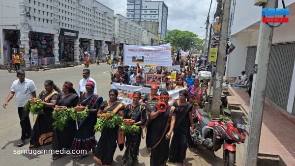 காணாமலாக்கப்பட்டோரின் உறவுகளுக்கு நீதி கோரி வடக்கு கிழக்கில் கவனயீர்ப்பு பேரணி..! 